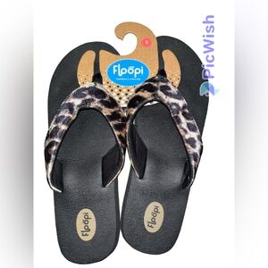 Floopi NWT Leopard Yoga Mat Flip Flops Size 11 Shoes